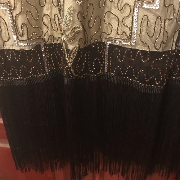 🤩 Stunning Black/Gold Sequins Dress w/Fringes - Picture 5 of 6